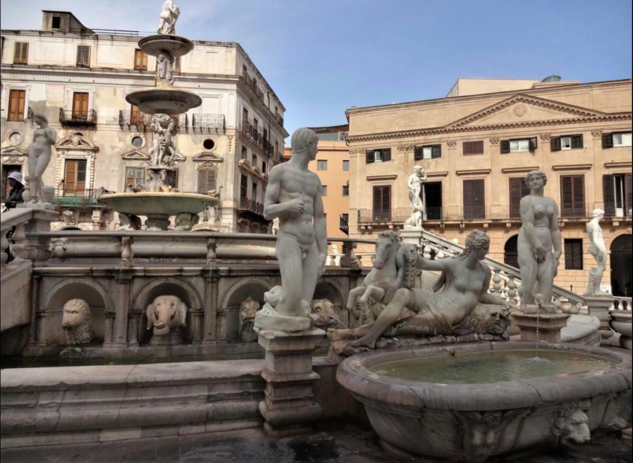 Dietro La Cattedrale Palermo Dış mekan fotoğraf